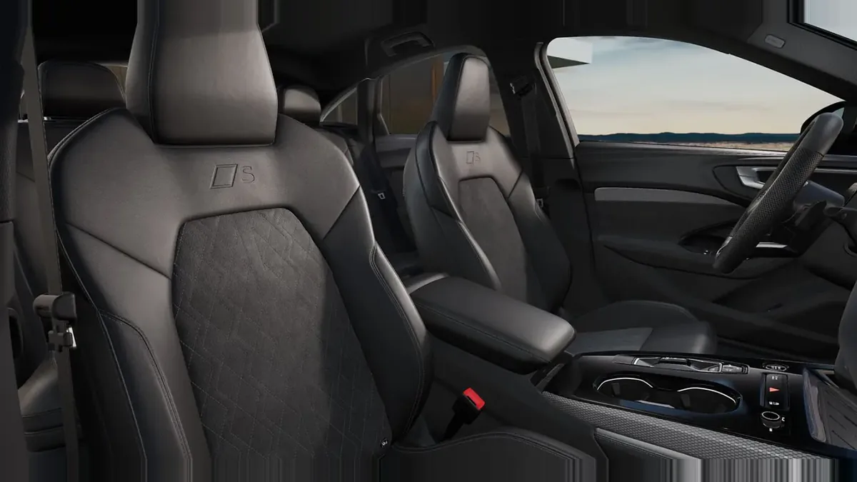 Audi A5 TDI 150kW (204CV) Black Line en renting en Elche — Interior