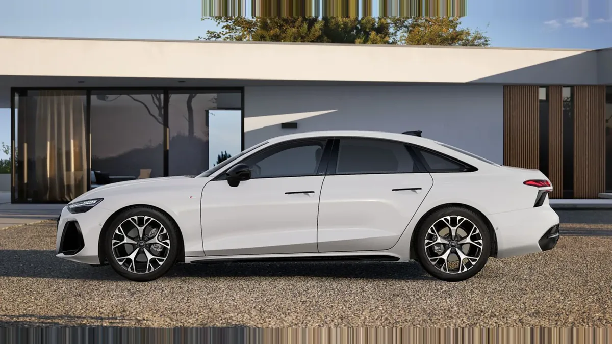 Audi A6 TDI 150kW (204CV) S Tronic Black Line en renting en Elche — Lateral