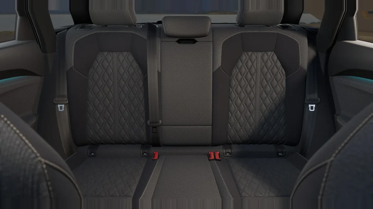 Audi Q5 SUV S line Edition TDI Quattro S Tronic en renting en Elche — vista 6