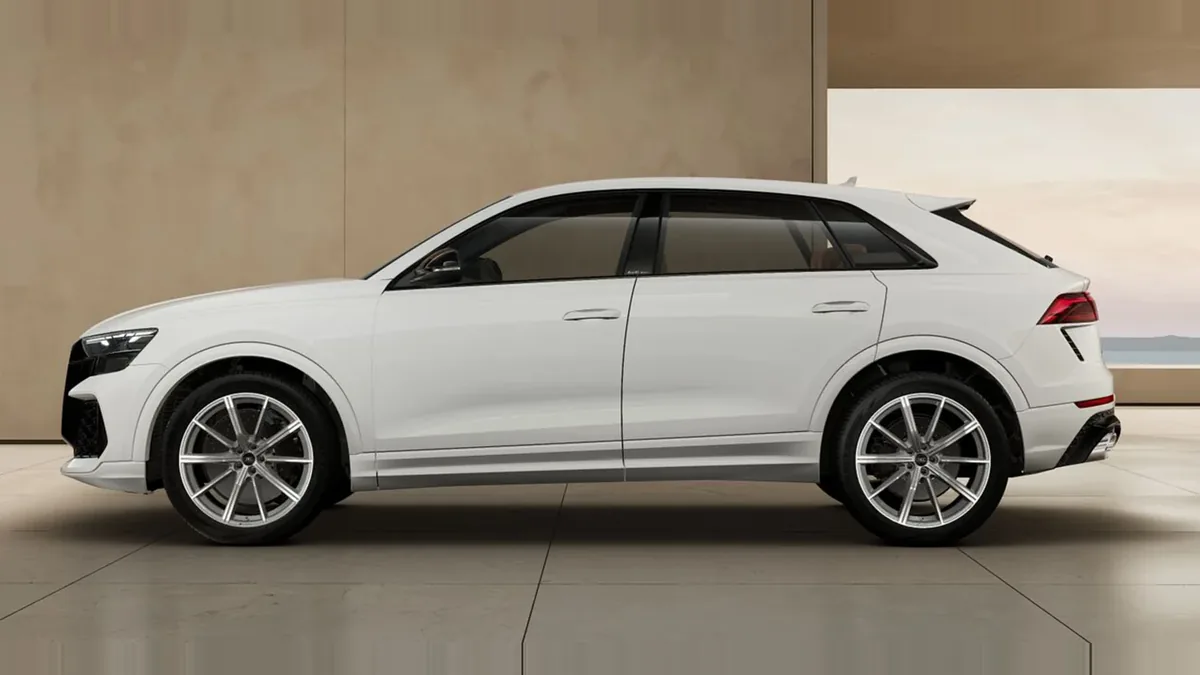 Audi RS Q8 441kW TipTronic en renting en Elche — Lateral