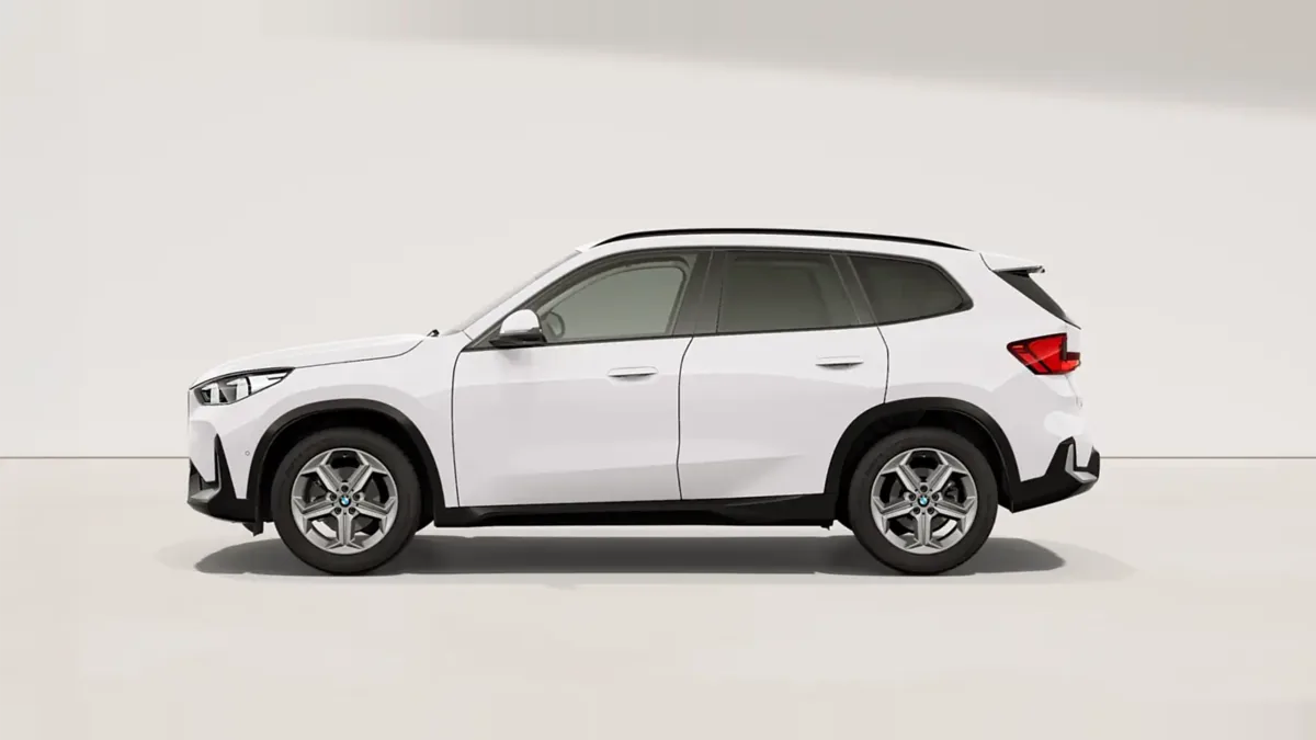 BMW X1 sDrive20d en renting en Elche — Trasera