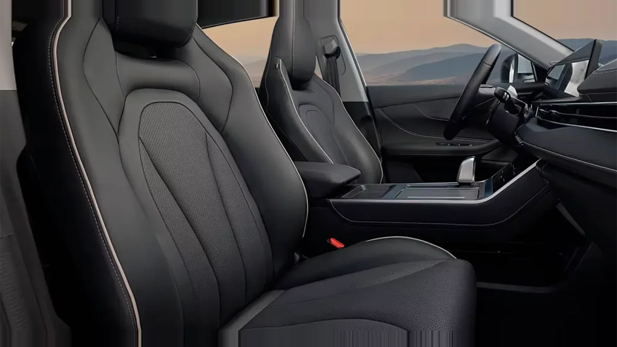 Ebro s400 1.5 DHE HEV Excellent CVT en renting en Elche — Delantera