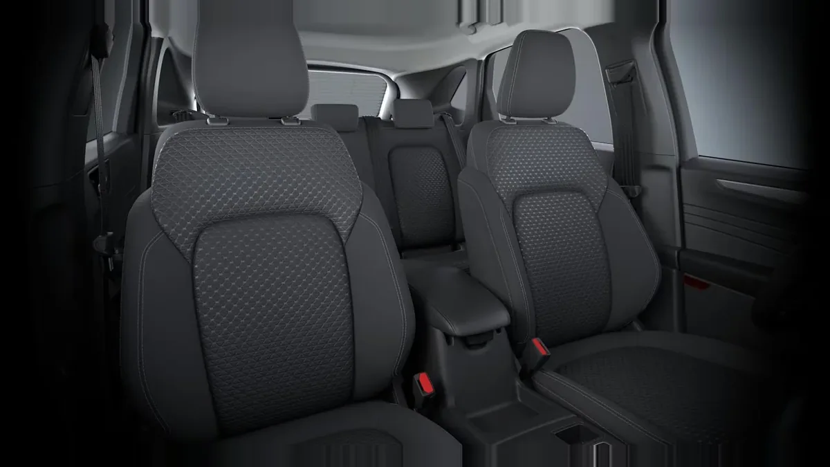Ford Kuga MCA Titanium 2.5 Duratec PHEV 243CV Auto en renting en Elche — vista 7