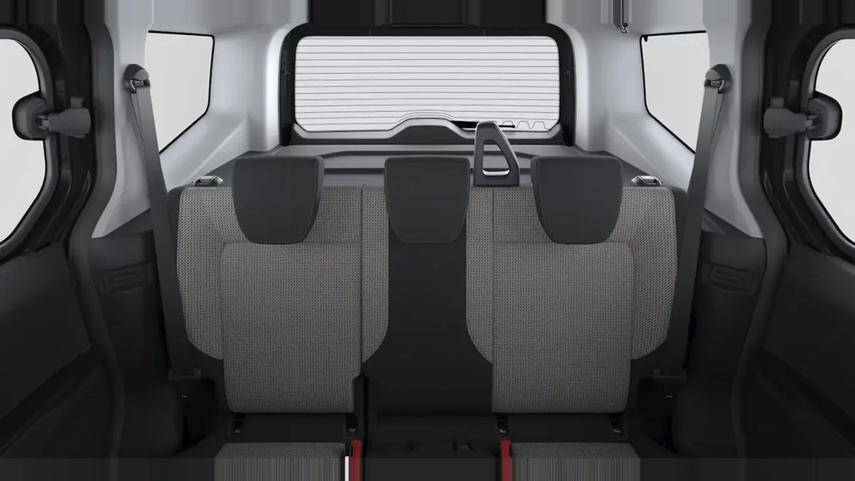Ford Tourneo Courier Trend 1.0 Ecoboost 125CV M1 II en renting en Elche — vista 6