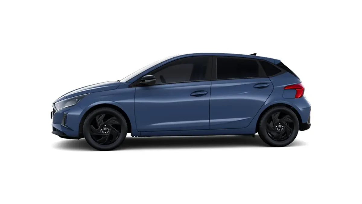 Hyundai i20 1.0T Black Line 90cv MY26 en renting en Elche — Trasera