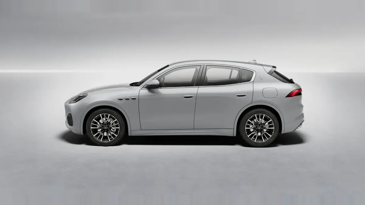 Maserati Grecale L4 MHEV 300CV AWD en renting en Elche — Lateral