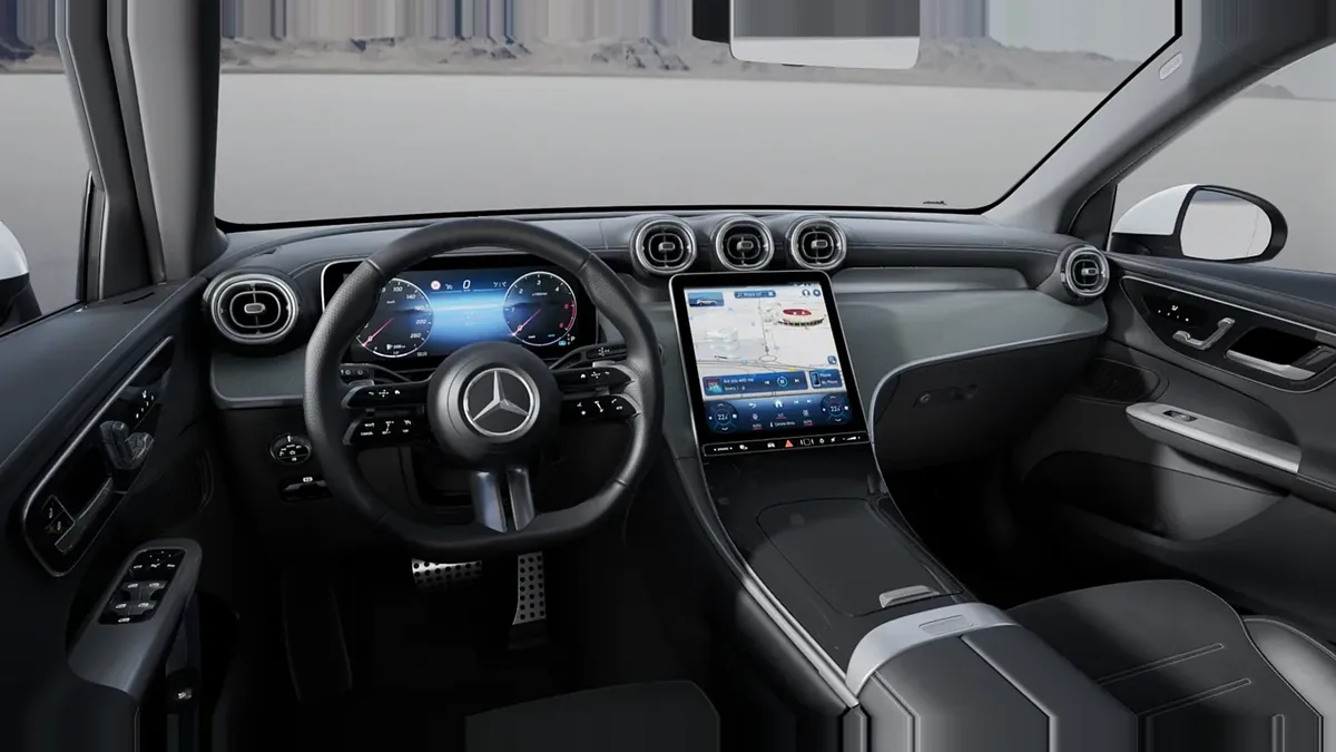 Mercedes-Benz GLC 220D 4MATIC en renting en Elche — Delantera