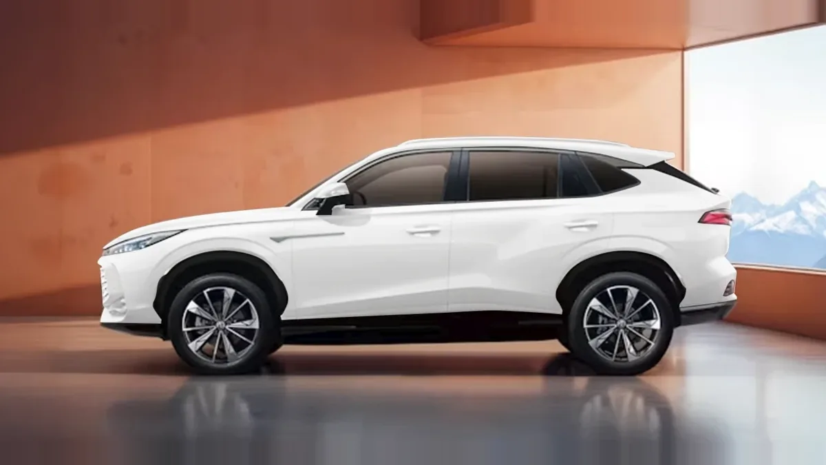 MG HS 1.5 Hybrid Comfort WHT en renting en Elche — Lateral
