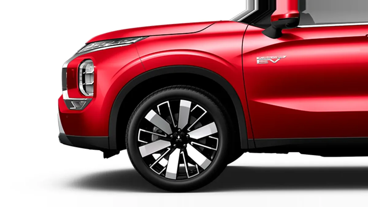 Mitsubishi Outlander PHEV Kaiteki 4WD 306CV en renting en Elche — vista 10