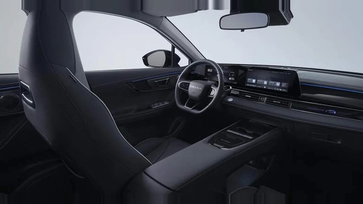Omoda 5 EV 61kWh Pure 155kW en renting en Elche — Delantera