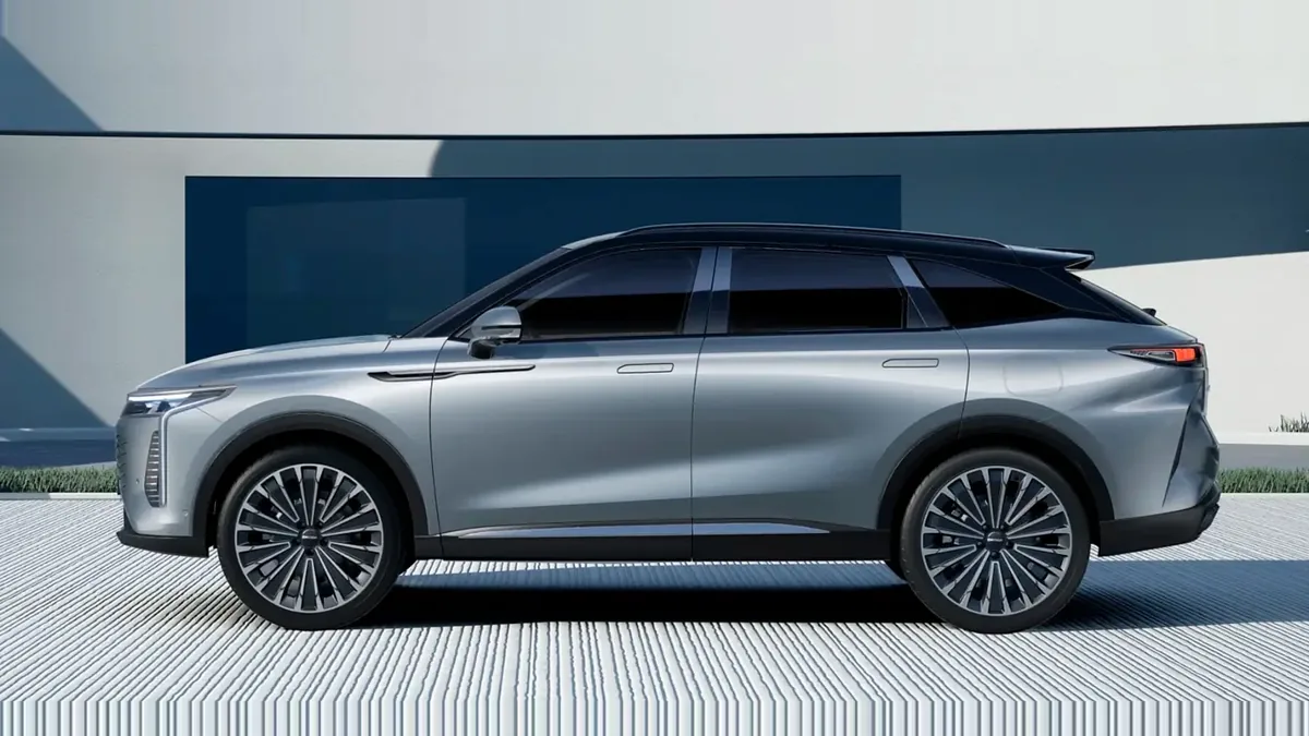 Omoda 9 SHS Premium 1.5 TGDI 3DHT 395kW (537CV) AWD MA en renting en Elche — Lateral