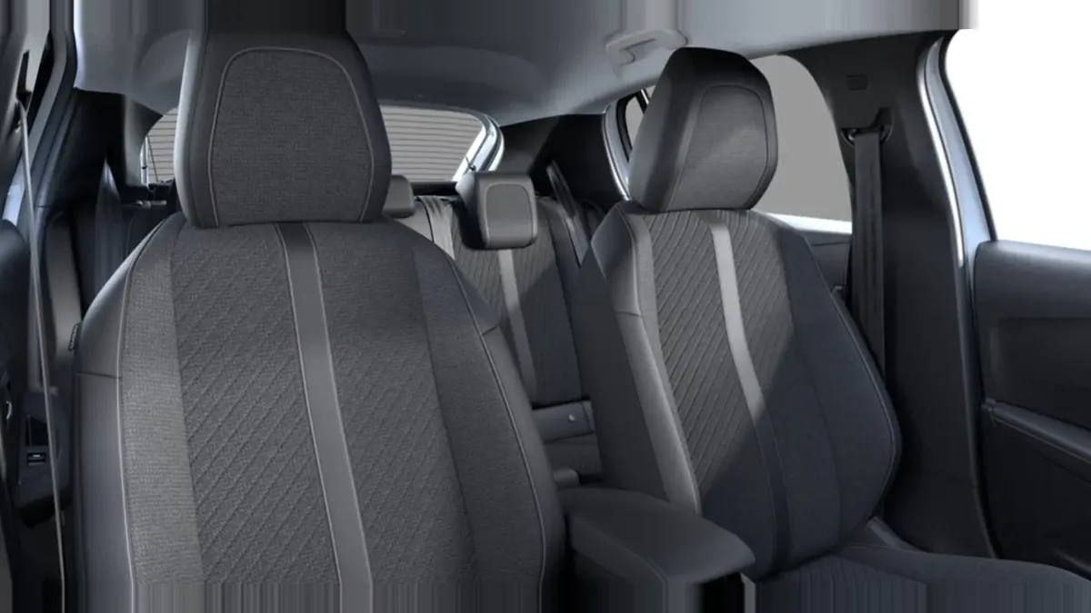 Peugeot 208 5P ALLURE TURBO 100 S&S 6VEL (MANUAL) en renting en Elche — vista 6
