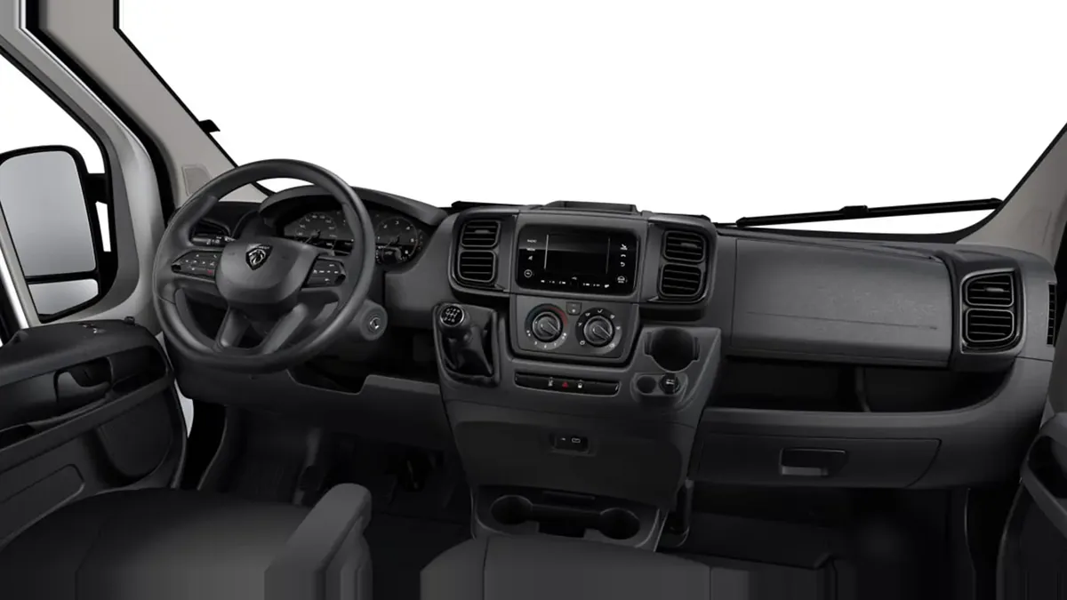 Peugeot Boxer 3.3 L2H2 BHDI 103kW en renting en Elche — Delantera