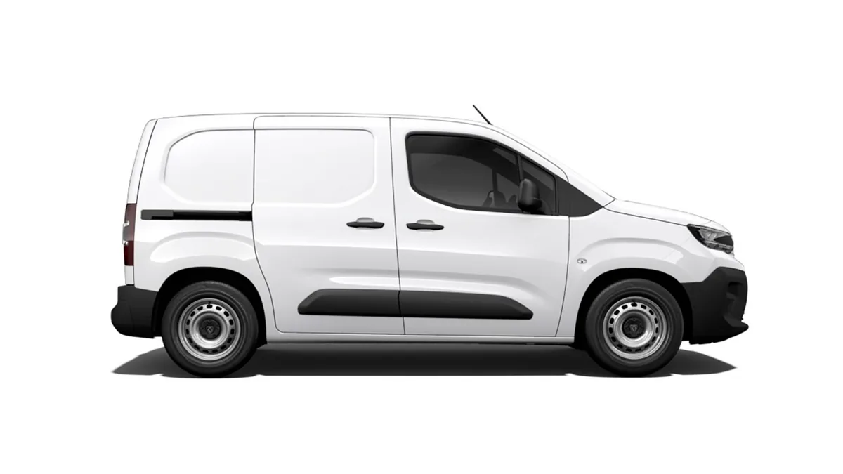 Peugeot Partner Furgón M Diésel 100CV Man en renting en Elche — vista 6