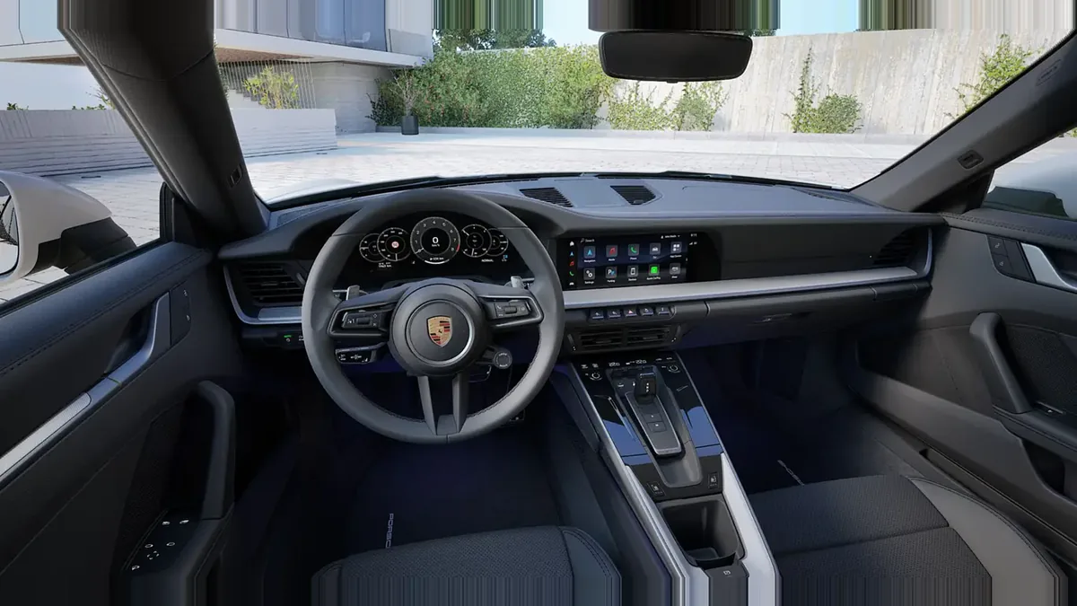 Porsche 911 Carrera en renting en Elche — Delantera