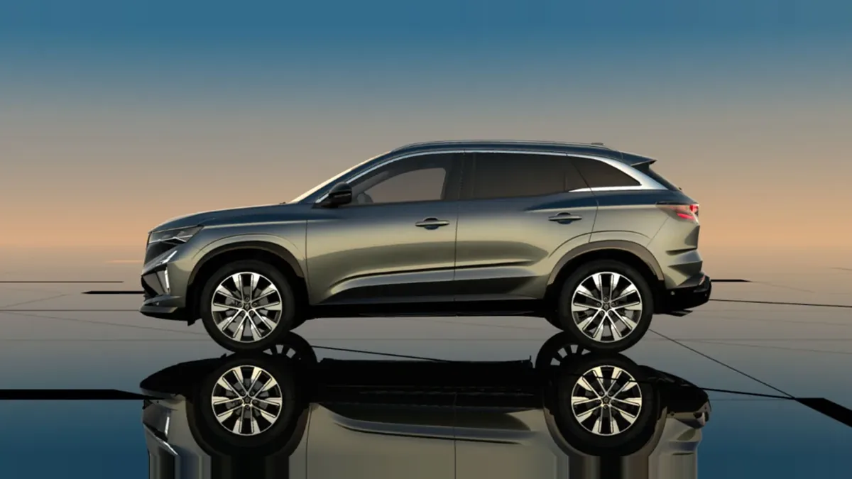 Renault Austral 1.3 TCe Mild Hybrid Techno 150CV en renting en Elche — Lateral