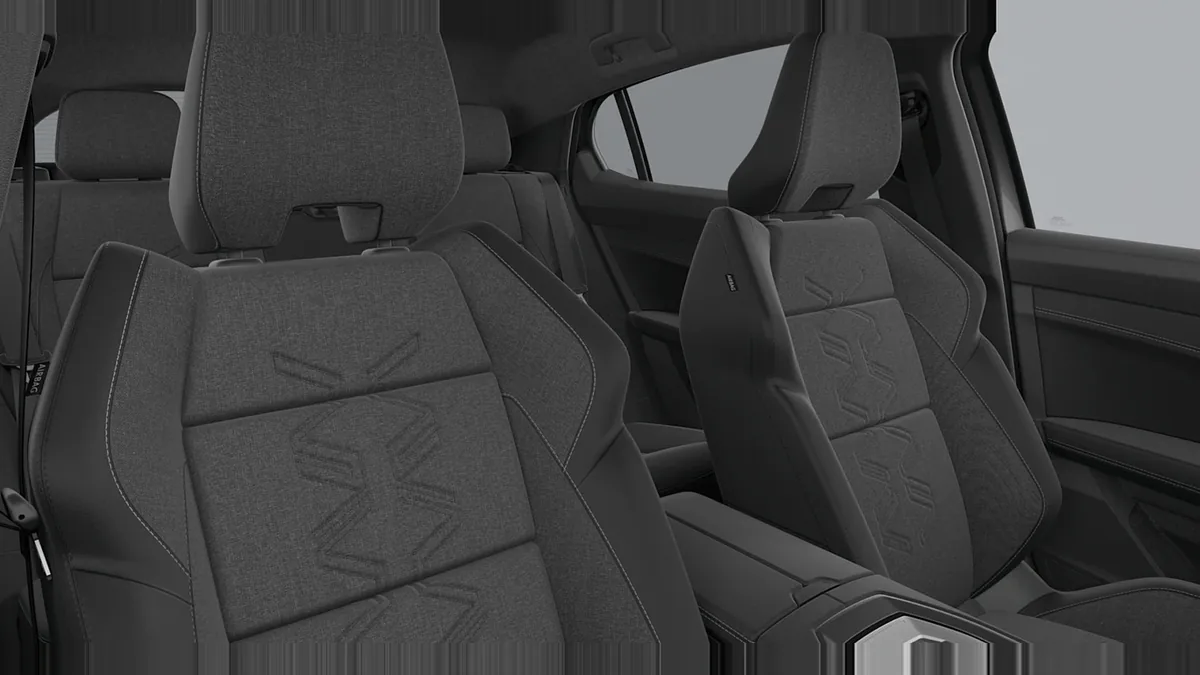 Renault RAFALE TECHNO E-TECH FULL HYBRID 200CV en renting en Elche — Interior