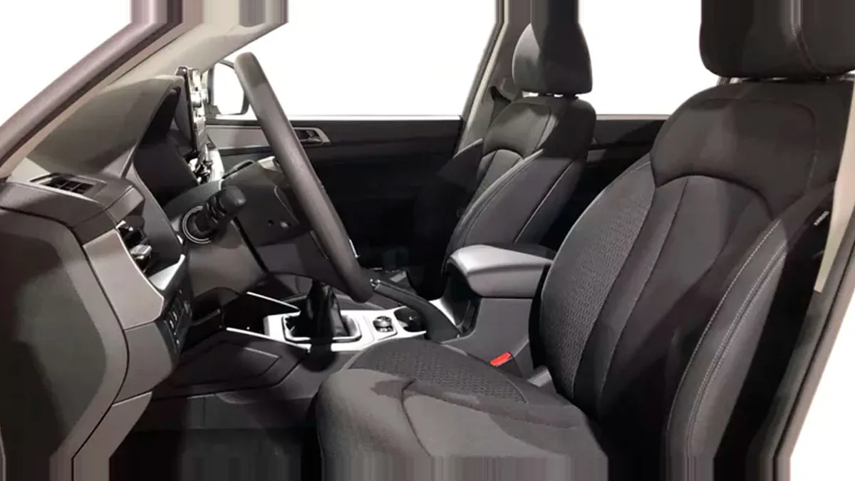 KGM Musso Sports D22 DTR Pro 4X4 MT en renting en Elche — Trasera